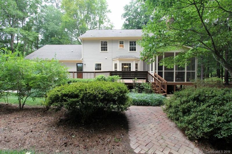 4525 Glen Oaks Dr, Weddington, NC 28104