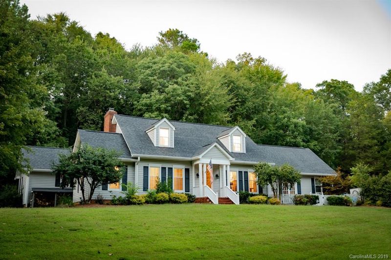 201 Hillcrest Ave SE, Concord, NC 28025
