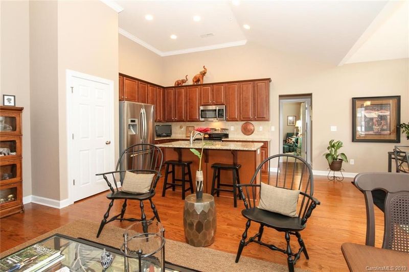 15220 Barossa Valley St, Charlotte, NC 28277