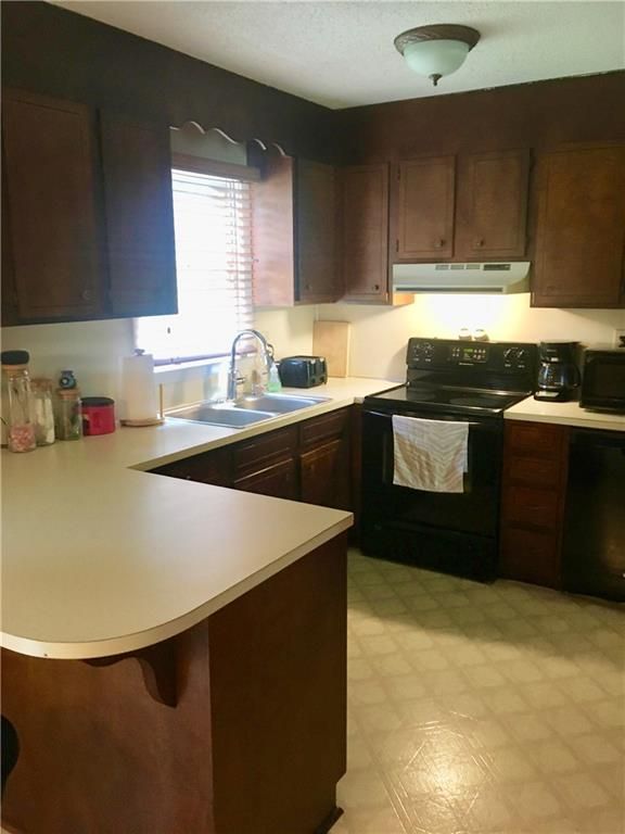 1112 Dixie Park Ave, Newton, NC 28658