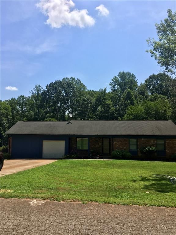 1112 Dixie Park Ave, Newton, NC 28658