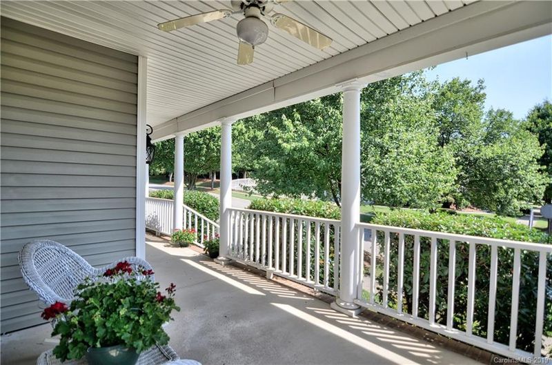 19405 Ruffner Dr, Cornelius, NC 28031