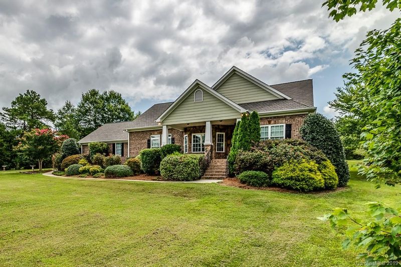 6105 Rehobeth Rd, Waxhaw, NC 28173