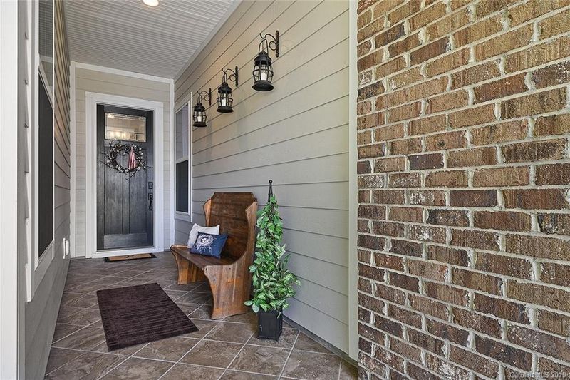 512 Granite Lake Ct, Denver, NC 28037