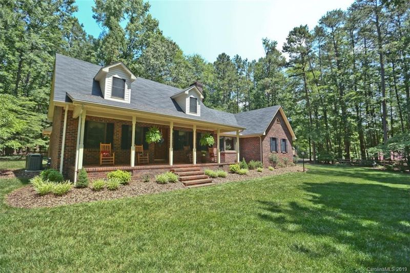 7270 Tuckaseegee Rd, Kannapolis, NC 28081