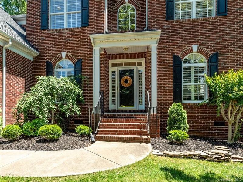 17011 Winged Oak Way, Davidson, NC 28036