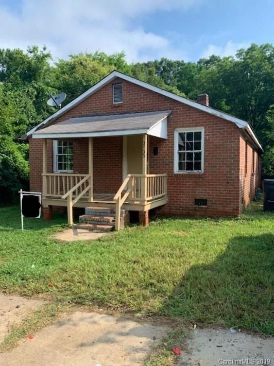 2733 E Marney Ave N, Charlotte, NC 28205