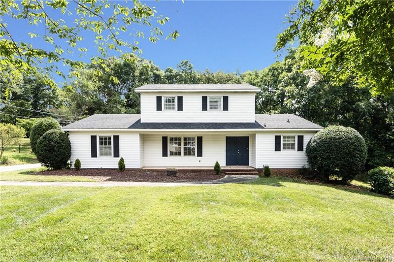 907 Oak Forest Dr, Monroe, NC 28112