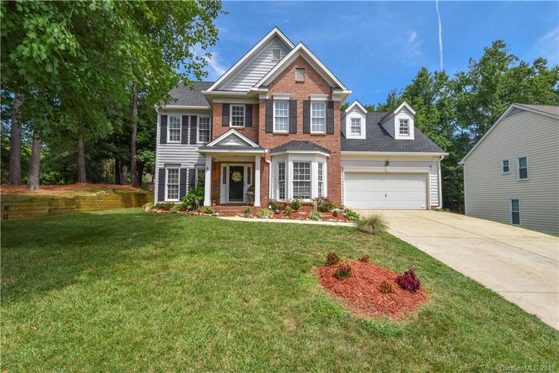 2604 Lamplighter Dr, Kannapolis, NC 28081