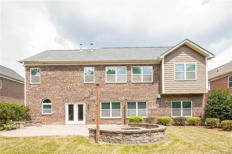8452 Fairgreen Ave, Waxhaw, NC 28173