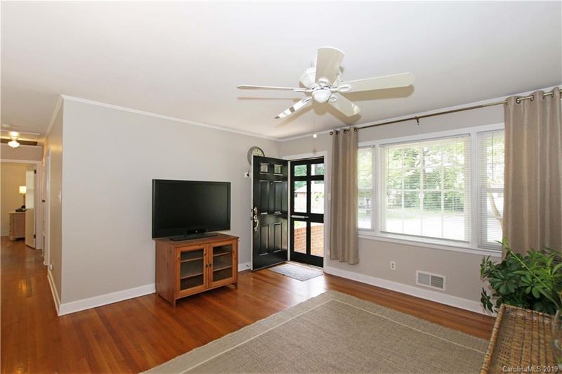 4137 Applegate Rd, Charlotte, NC 28209