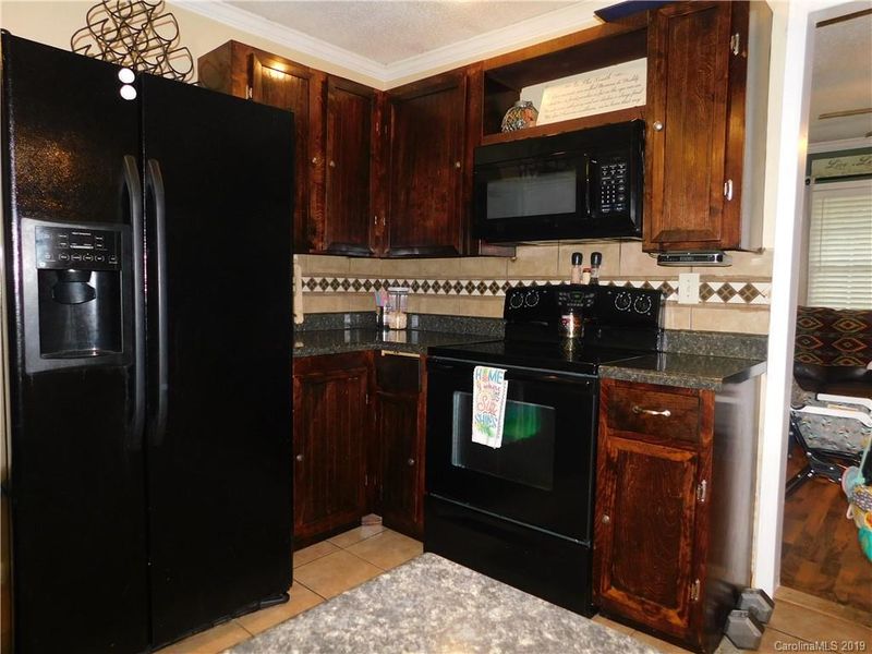 100 Mcdowell St, Great Falls, SC 29055