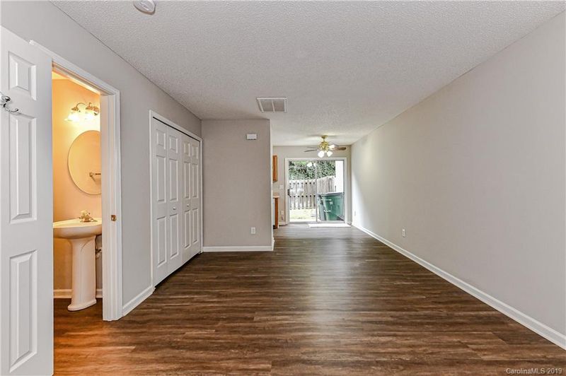 12085 Bragg St, Charlotte, NC 28273