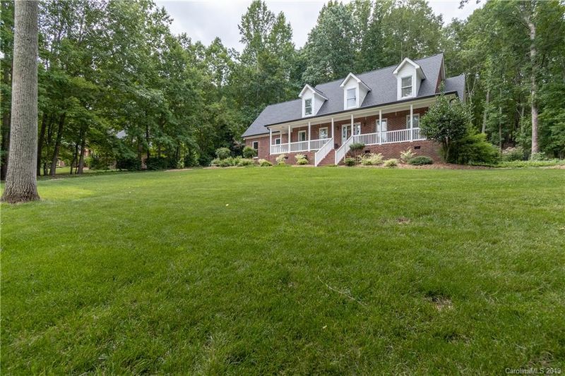 5433 Ashbury Ln, Davidson, NC 28036