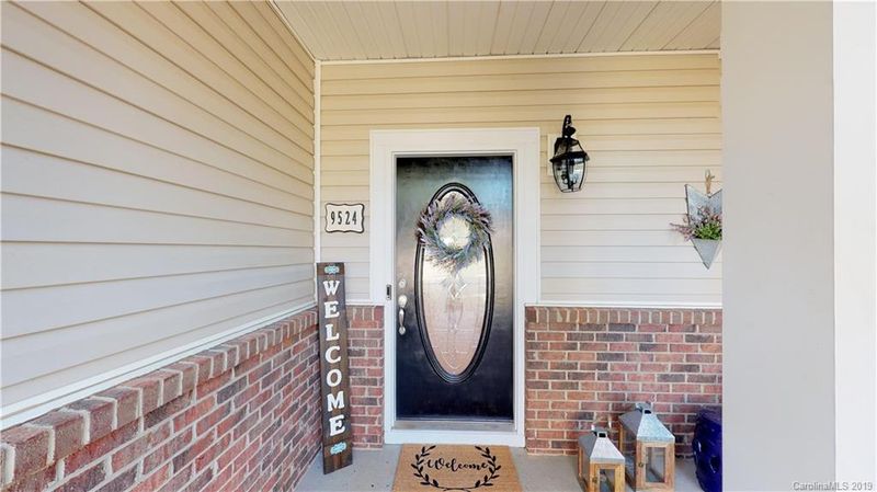 9524 Durness Dr, Charlotte, NC 28278