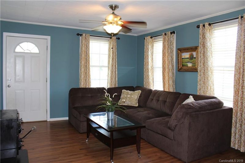 71 Walnut Ave, Gastonia, NC 28054