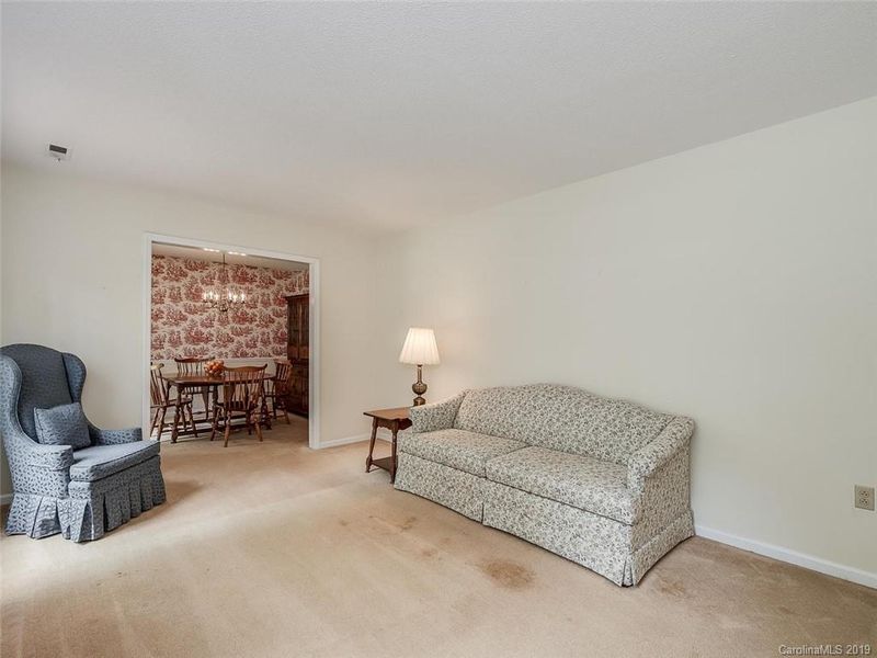716 Conestoga Dr, Charlotte, NC 28270