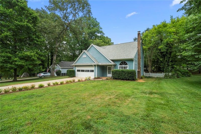 12632 Cedar Fall Dr, Huntersville, NC 28078