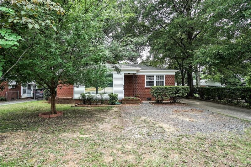 512 E Woodlawn Rd, Charlotte, NC 28209
