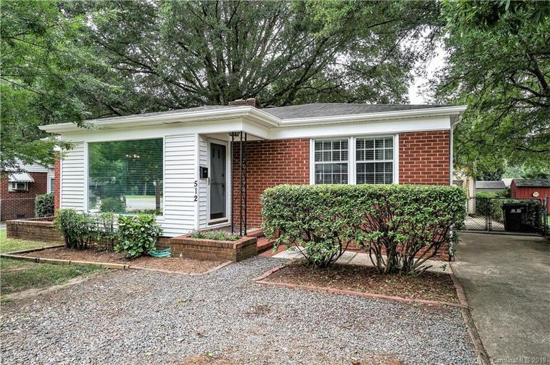 512 E Woodlawn Rd, Charlotte, NC 28209