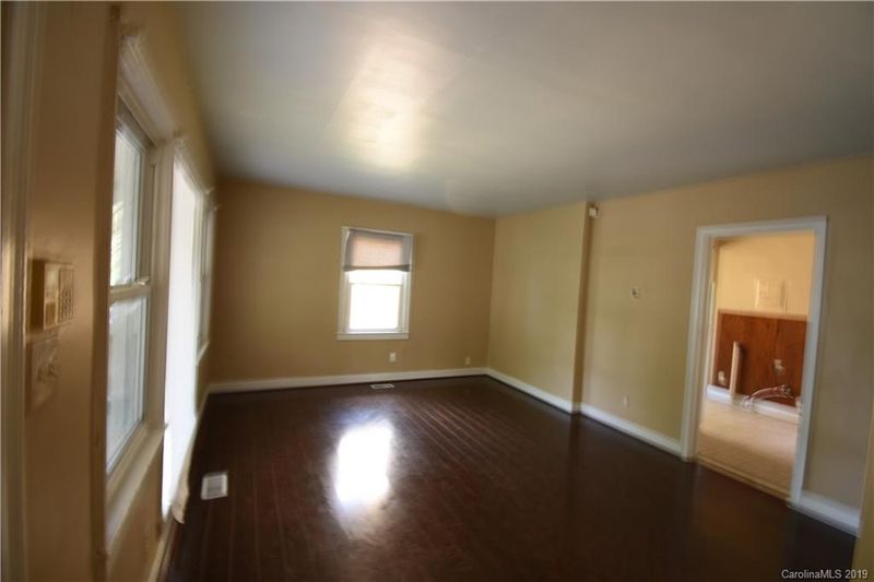 1245 Fordham Rd, Charlotte, NC 28208