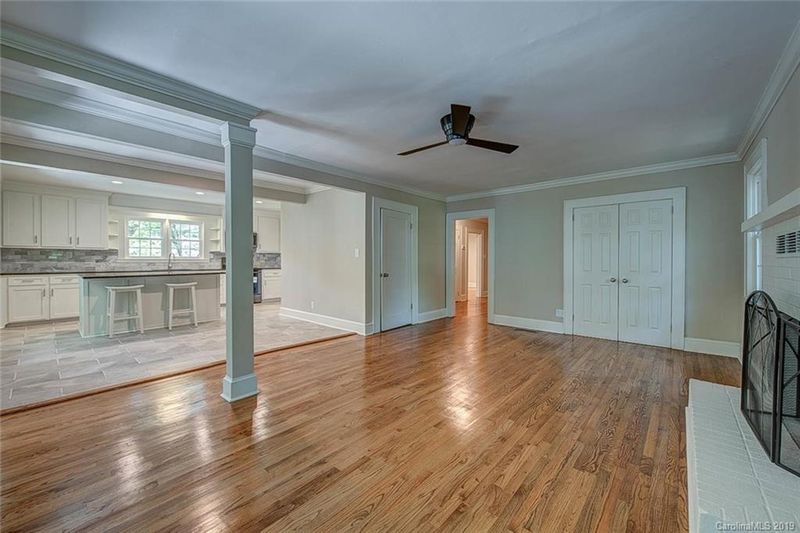 219 W Glendale Ave, Mount Holly, NC 28120