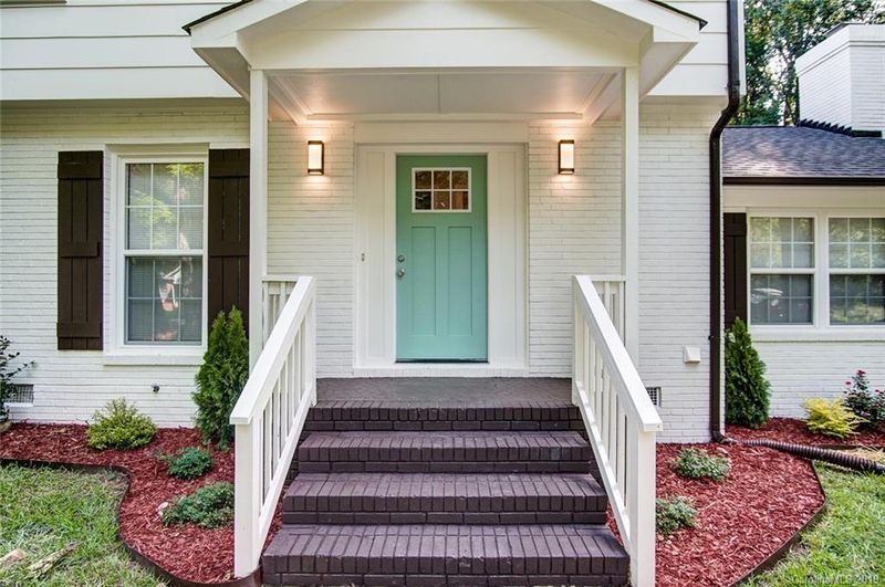 812 Eaglewood Ave, Charlotte, NC 28212