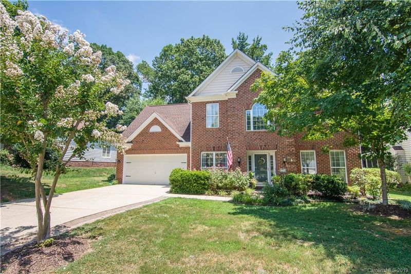 7330 Ridgefield Dr, Charlotte, NC 28269
