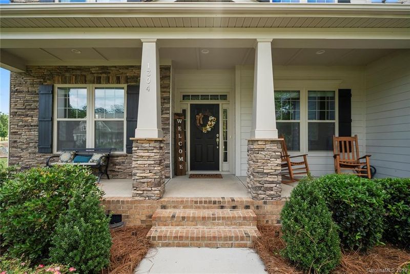 1304 Vickery Dr, Matthews, NC 28104
