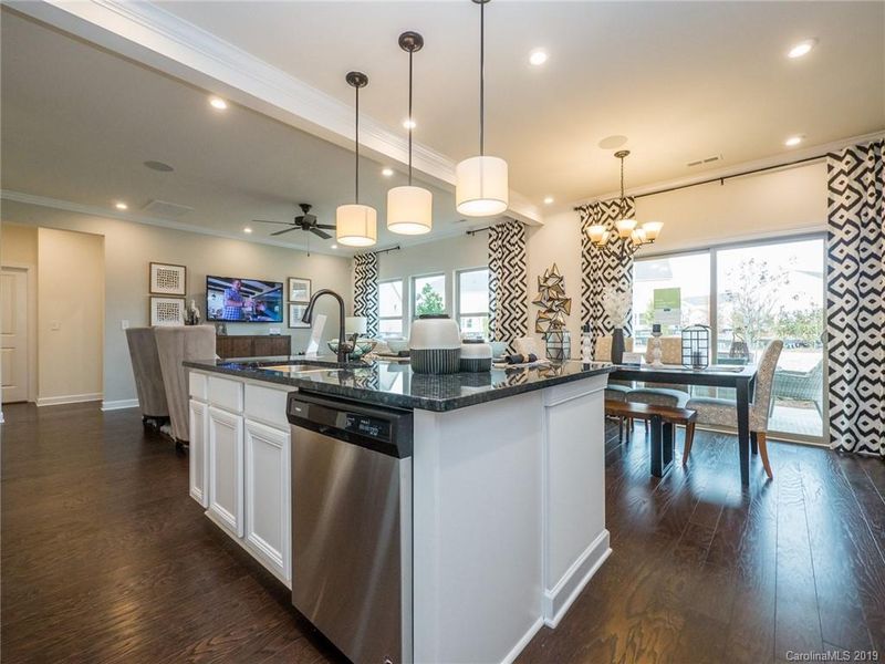 4310 Collingham Dr, Charlotte, NC 28273