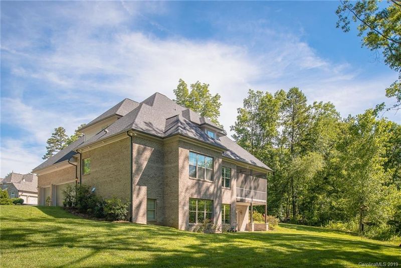 6179 Fox Chase Dr, Davidson, NC 28036
