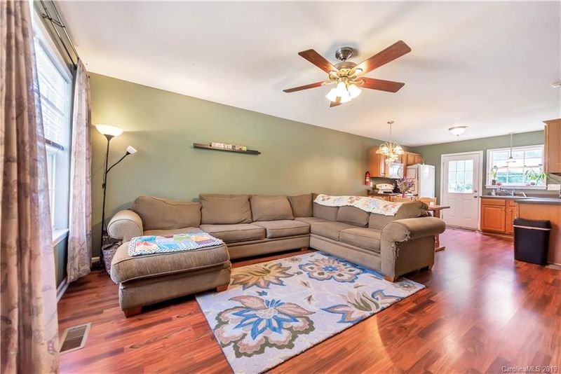 2001 E Propst St, Gastonia, NC 28054