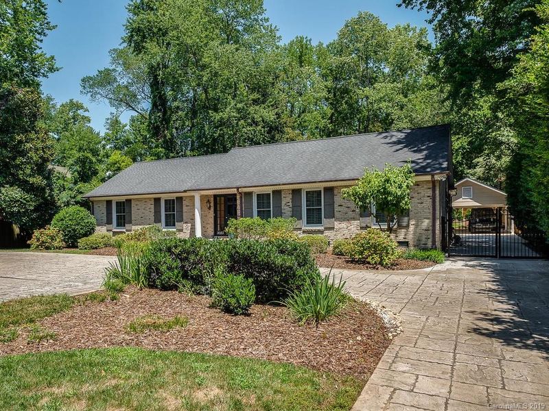 3023 Robin Rd, Charlotte, NC 28211