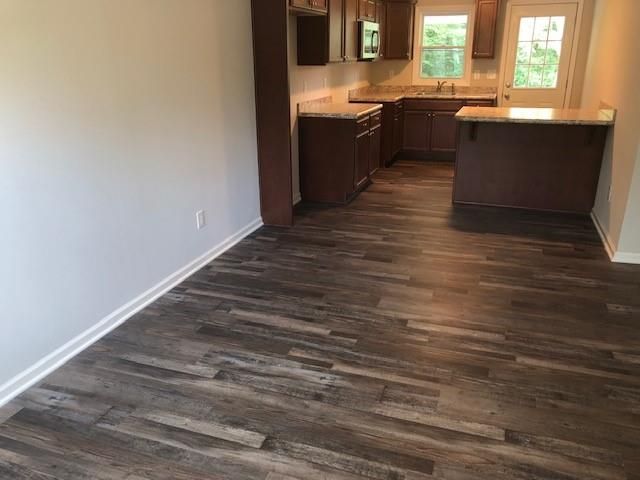 213 - 215 E J St, Newton, NC 28658