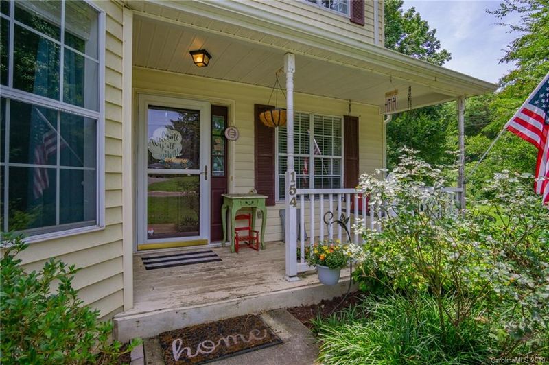 154 Eastcliff Dr, Concord, NC 28025