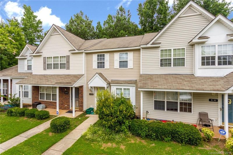 4137 Birch Leaf Ct, Charlotte, NC 28215
