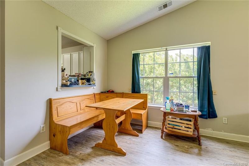 124 Meghanshire Ct, Clover, SC 29710