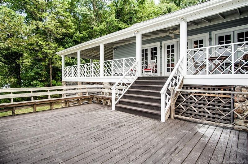 9200 Waneden Ln, Charlotte, NC 28278