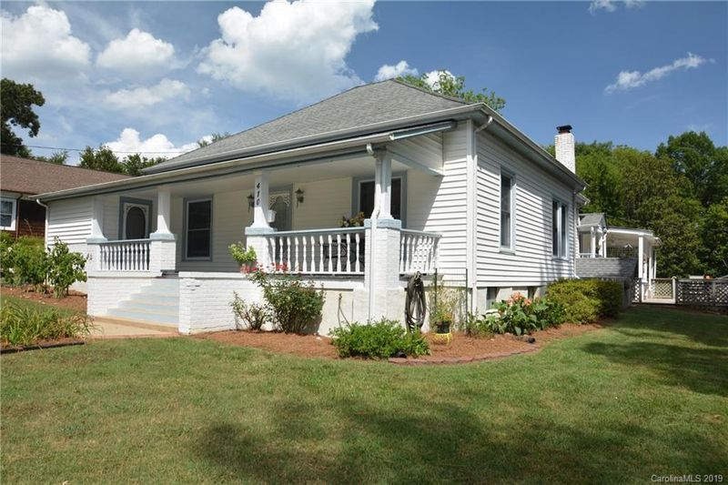 410 N Main St, Mount Holly, NC 28120