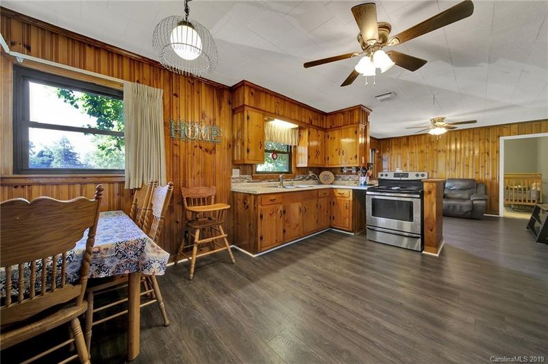313 Mcconnell St, Clover, SC 29710