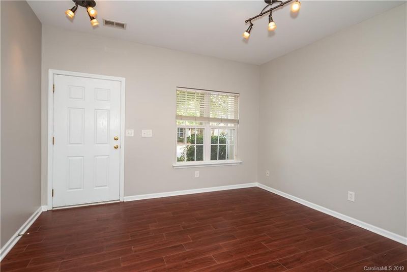 11055 Dixie Hills Dr, Charlotte, NC 28277
