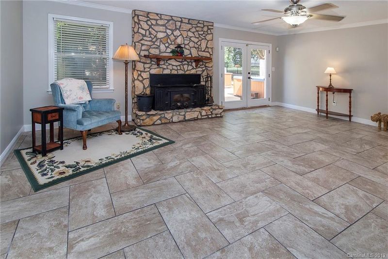 2041 Rock Springs Cir, Denver, NC 28037