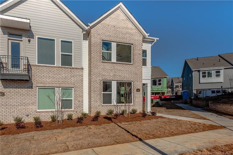 1438 Winding Stream Rd, Charlotte, NC 28206