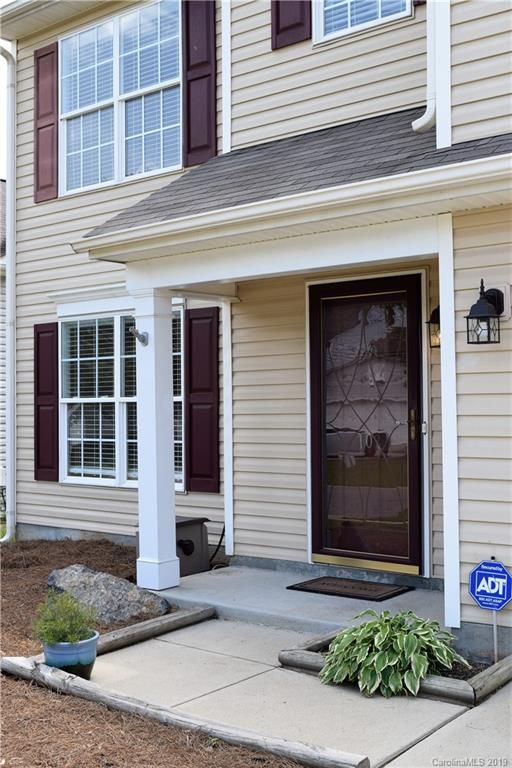 1097 Meadowbrook Ln SW, Concord, NC 28027