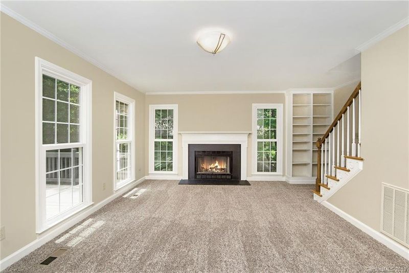 213 Timberlane Dr, Belmont, NC 28012