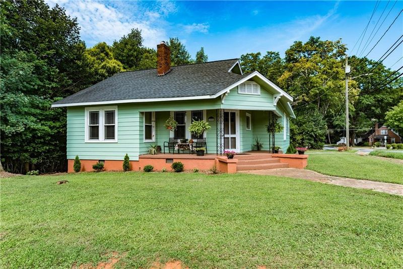 300 S Main Ave, Newton, NC 28658