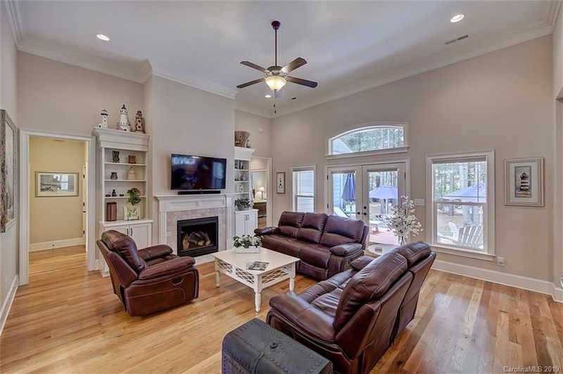 4931 Killian Crossing Dr, Denver, NC 28037