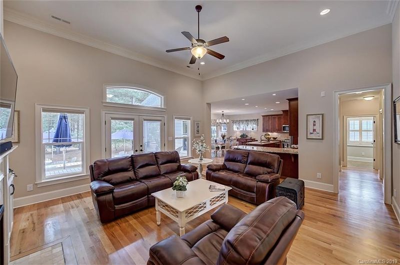 4931 Killian Crossing Dr, Denver, NC 28037