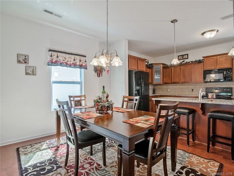 9924 Eagle Feathers Dr, Charlotte, NC 28214