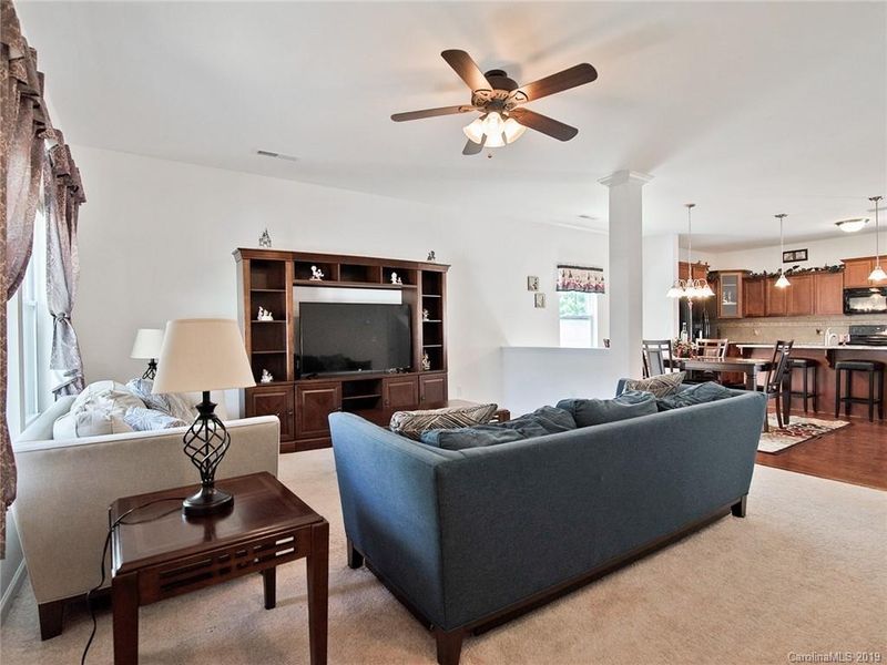 9924 Eagle Feathers Dr, Charlotte, NC 28214